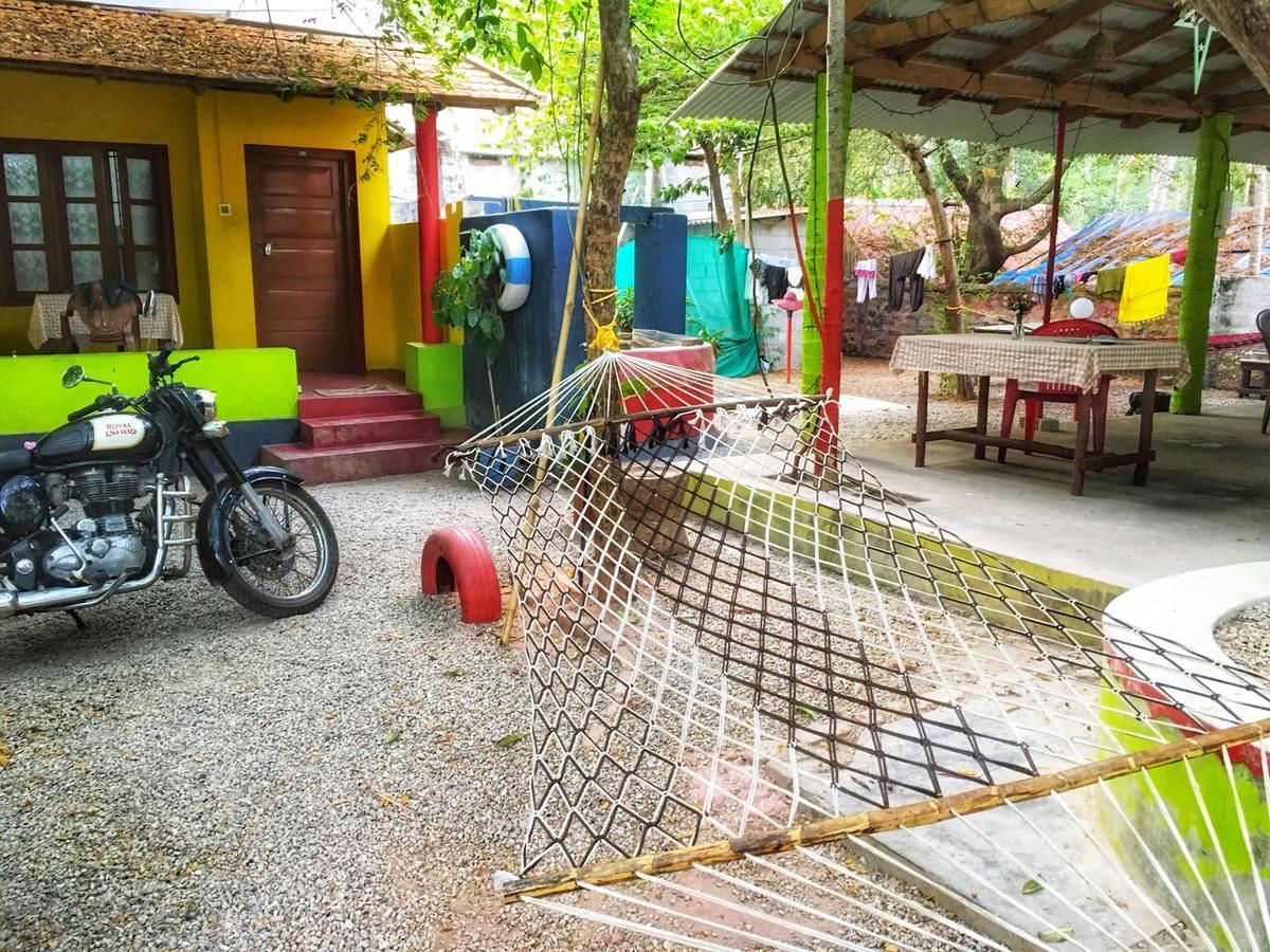 The Lungi Vibe Bed and Breakfast Varkala Exterior foto